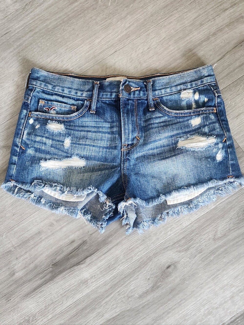 Hollister Womens Size 26 Mid Rise Denim Shorts Distressed Med Blue Y2k